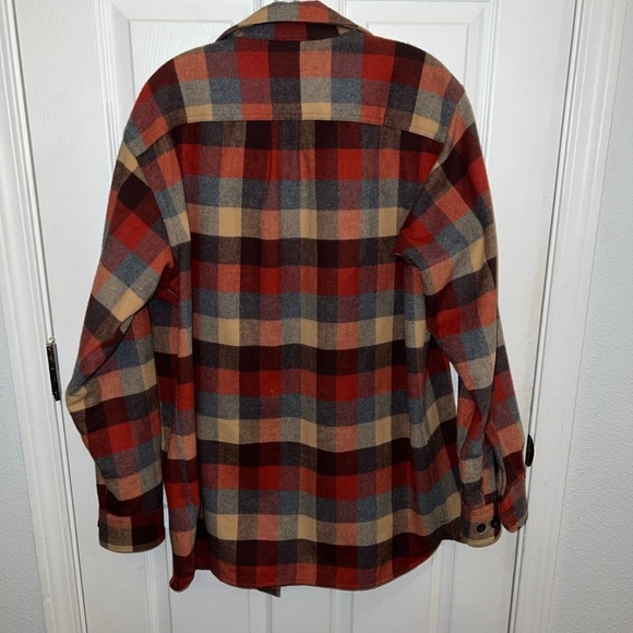 L.L Bean Men's Chamois Shirt, Traditional Fit, Plaid - Picture 5 of 8